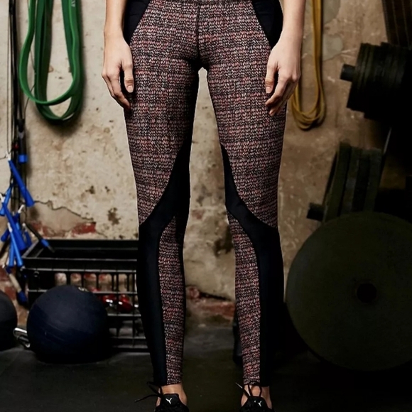 Free People Movement Leggings Yoga Workout Mesh Contrast Panel Size Small - Picture 3 of 10
